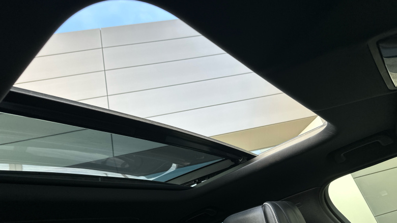 Land Rover Discovery 3.0 SD6 HSE Luxury 5dr Auto Diesel Station Wagon